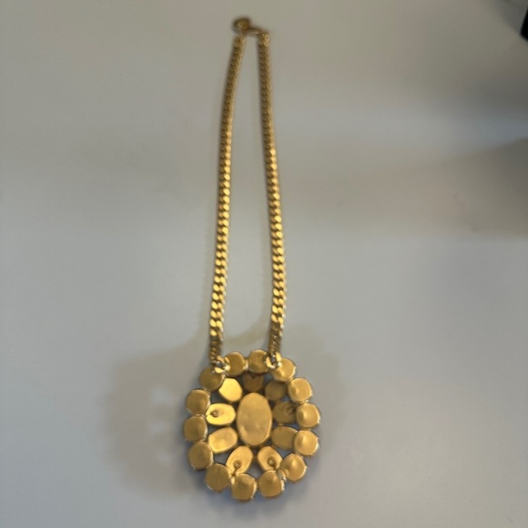 Rebekah Price Swarovski Crystal Flower Pendant on Wide Gold Italian Chain - Picture 12 of 12
